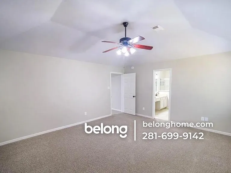 17743 Seven Pines Dr — Photo 4