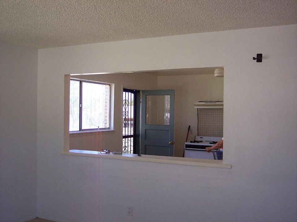 1st image of 10240 Kellogg St