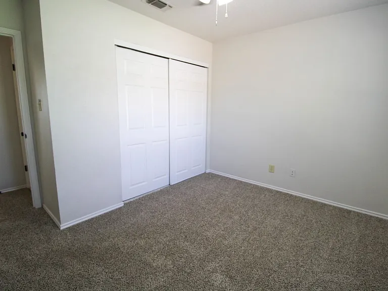 933 Schertz Pkwy — Photo 12