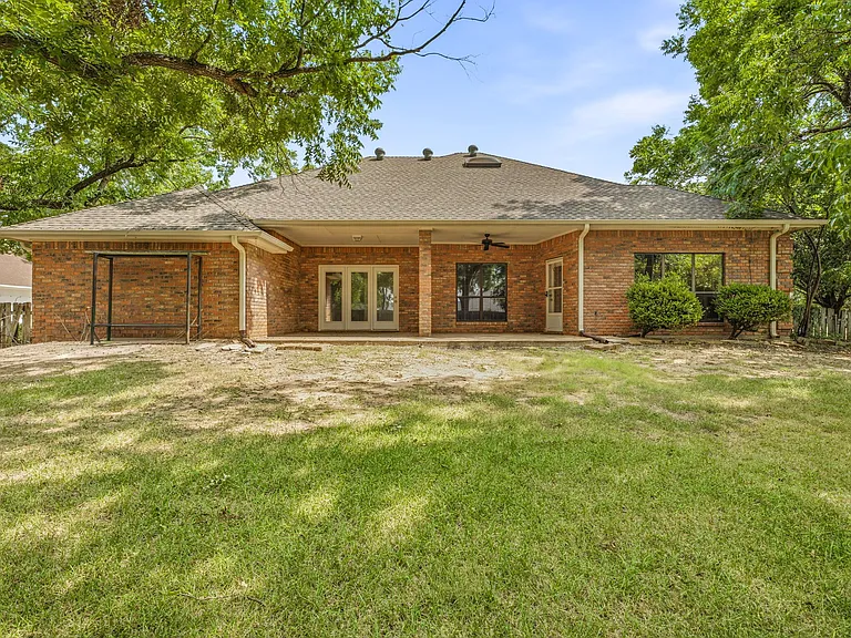 6023 Melrose Cir — Photo 3