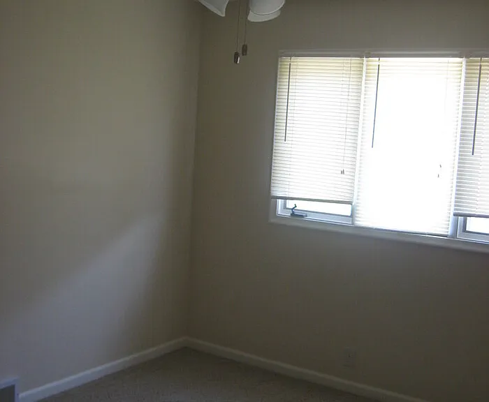 5633 Parker St — Photo 11