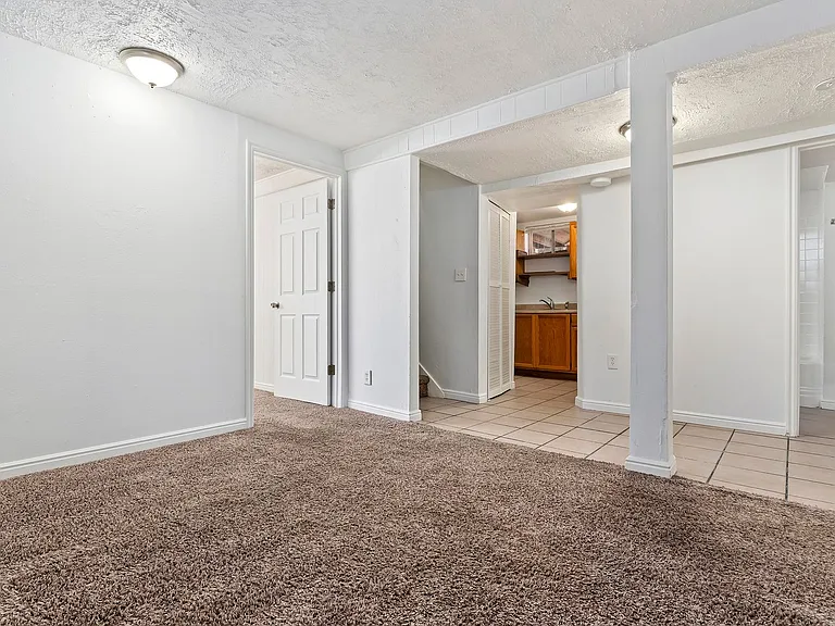 443 N Dorothea Way — Photo 20