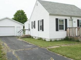 2014 Hubbard St, Janesville, WI 53546