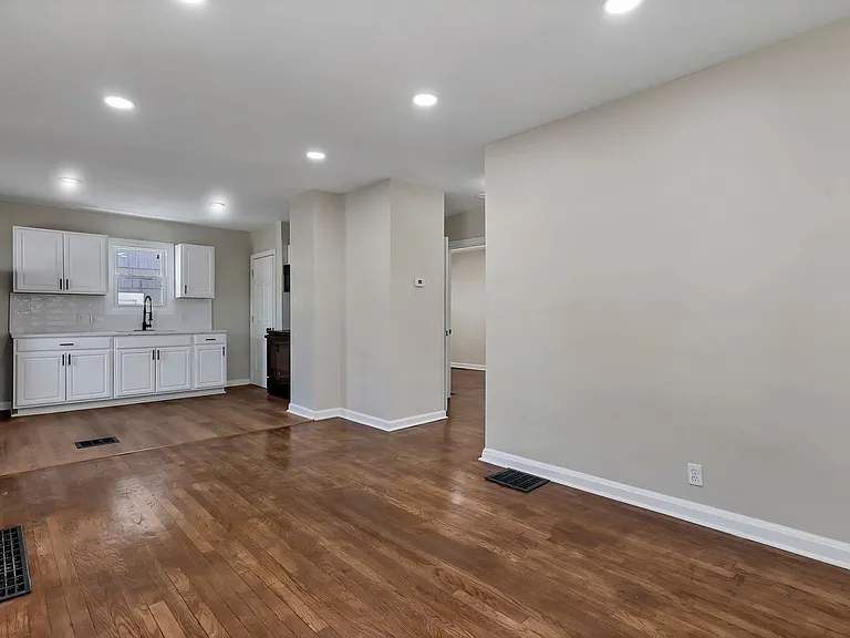 1269 Minnesota Ave — Photo 8