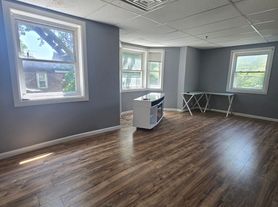 317 Calcon Hook Rd, 2nd flr.