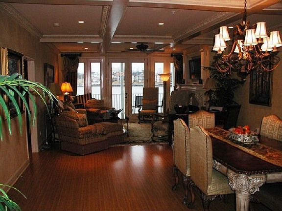 4th image of 106 Grand Isle Dr APT 2D