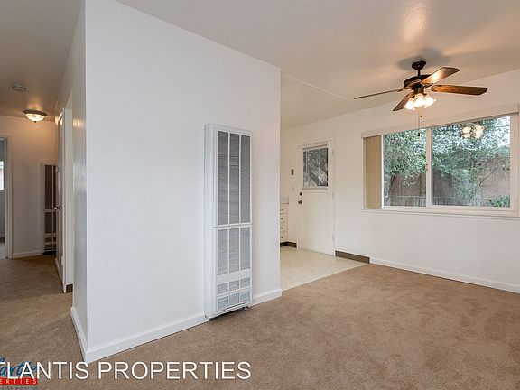 4th image of 559 Redwood Ave