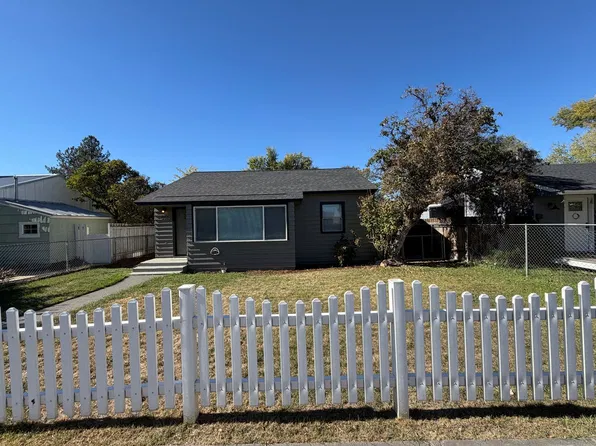 947 SW 14th St, Redmond, OR