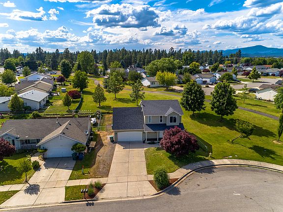 3rd image of 2005 N Sawtooth Dr