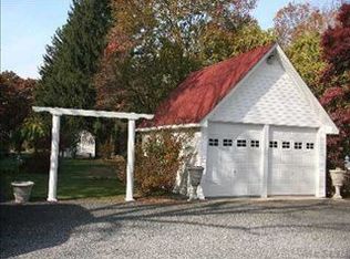 106 Lake Ave, Saint James, NY 11780