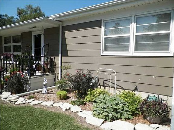 4th image of 118 Hemlock Ln