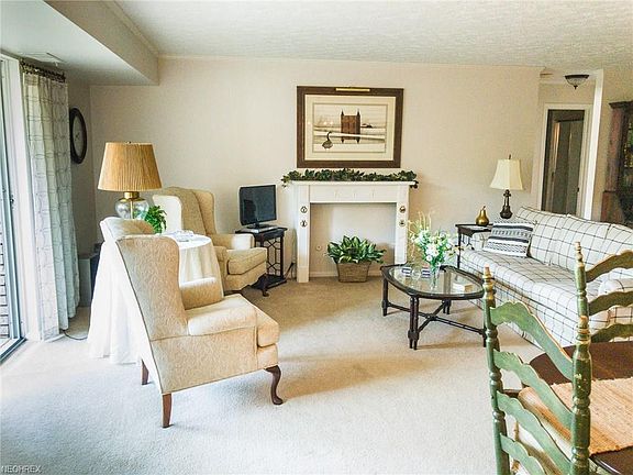 3rd image of 520 Meredith Ln APT 511