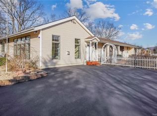 429 Clove Rd, Monroe, NY 10950