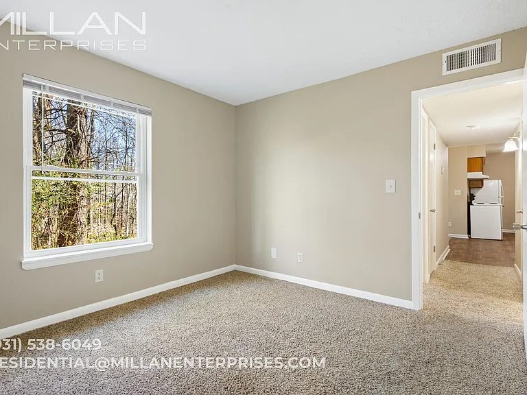 Valley View Apartments — Photo 25