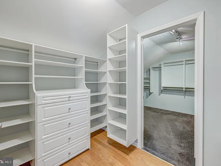 42 Ellsworth Dr — Photo 31