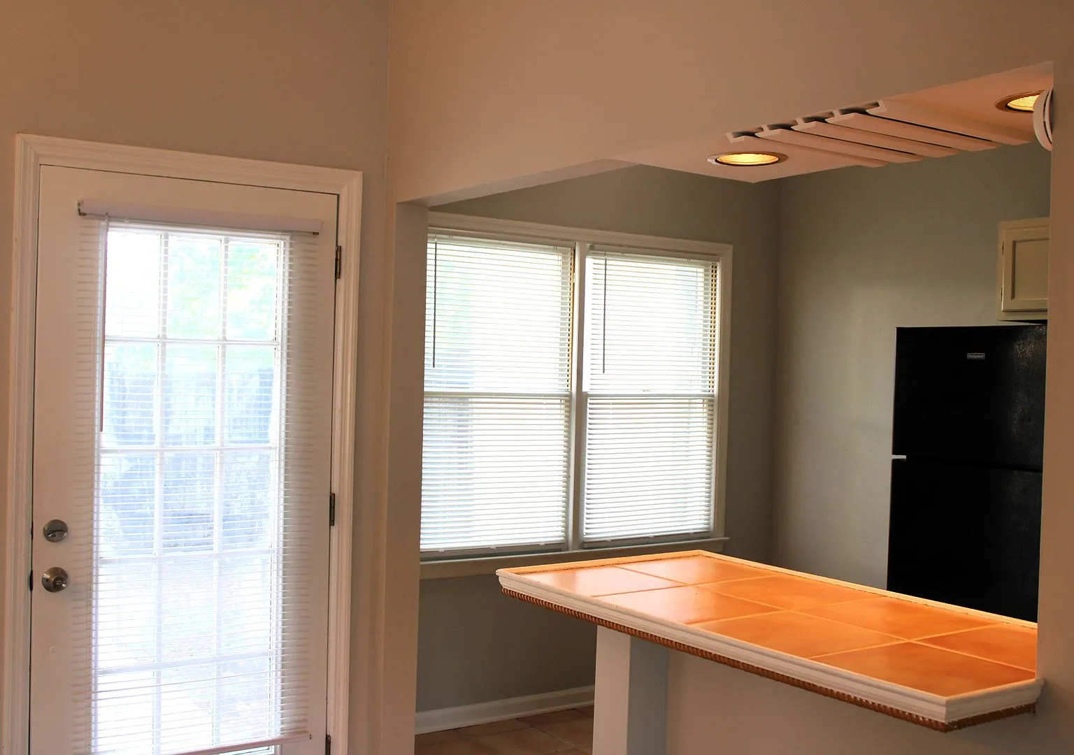 2 bed, 1.5 bath townhome in Helena with fenced yard — Photo 3