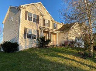 1404 Garwood Dr, Mahomet, IL 61853