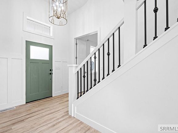 4th image of 2262 Legacy Dr