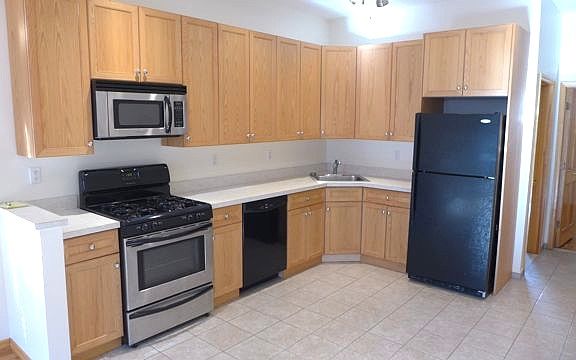 2nd image of 601 Carroll St #1
