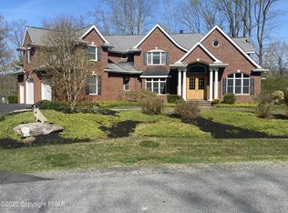 101 Rolling Hill Rd, Stroudsburg, PA 18360