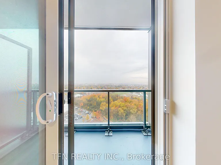 30 Upper Mall Way #2104 — Photo 24
