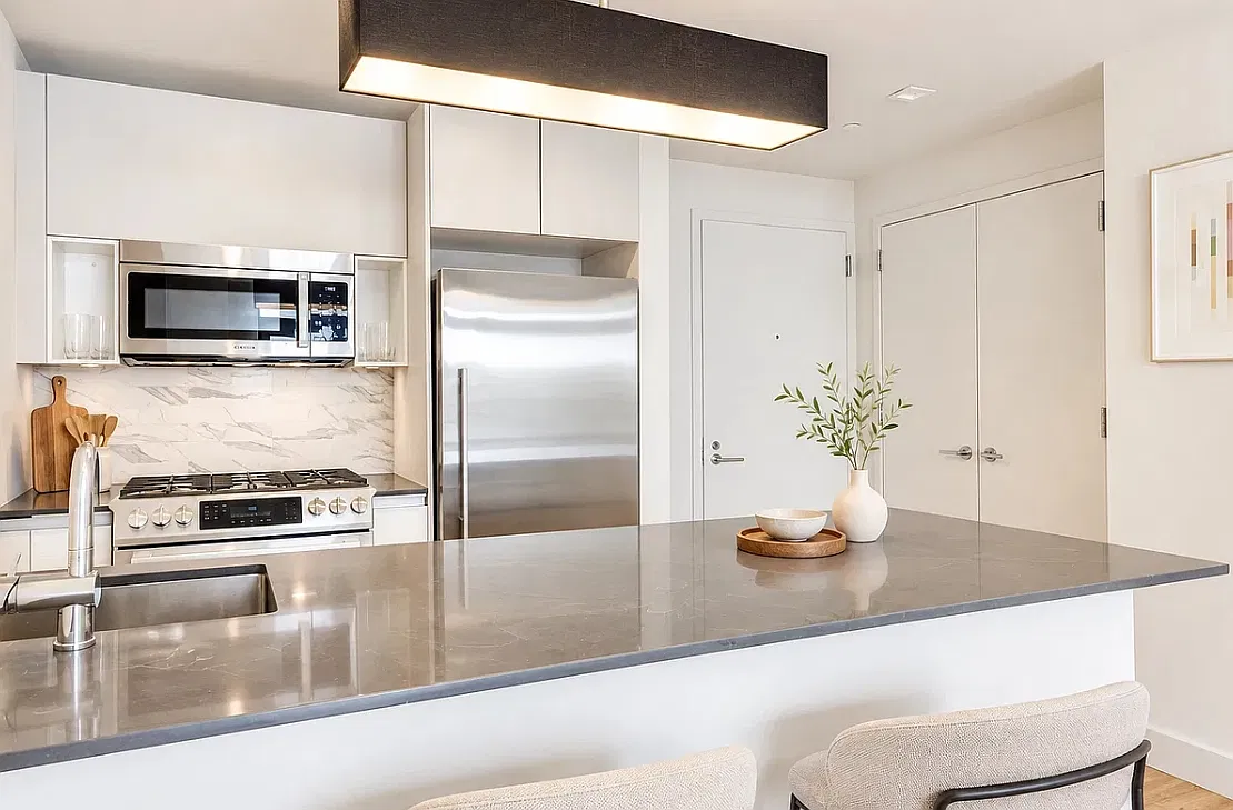 595 Baltic Street — Photo 3