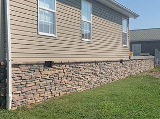 4842 Cate Rd, Strawberry Plains, TN 37871