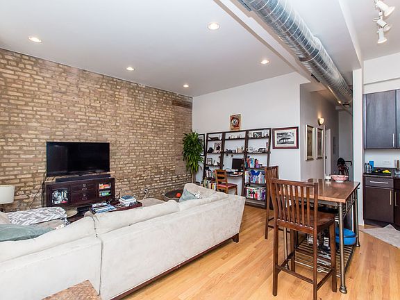 4th image of 1618 N Marshfield Ave #1F