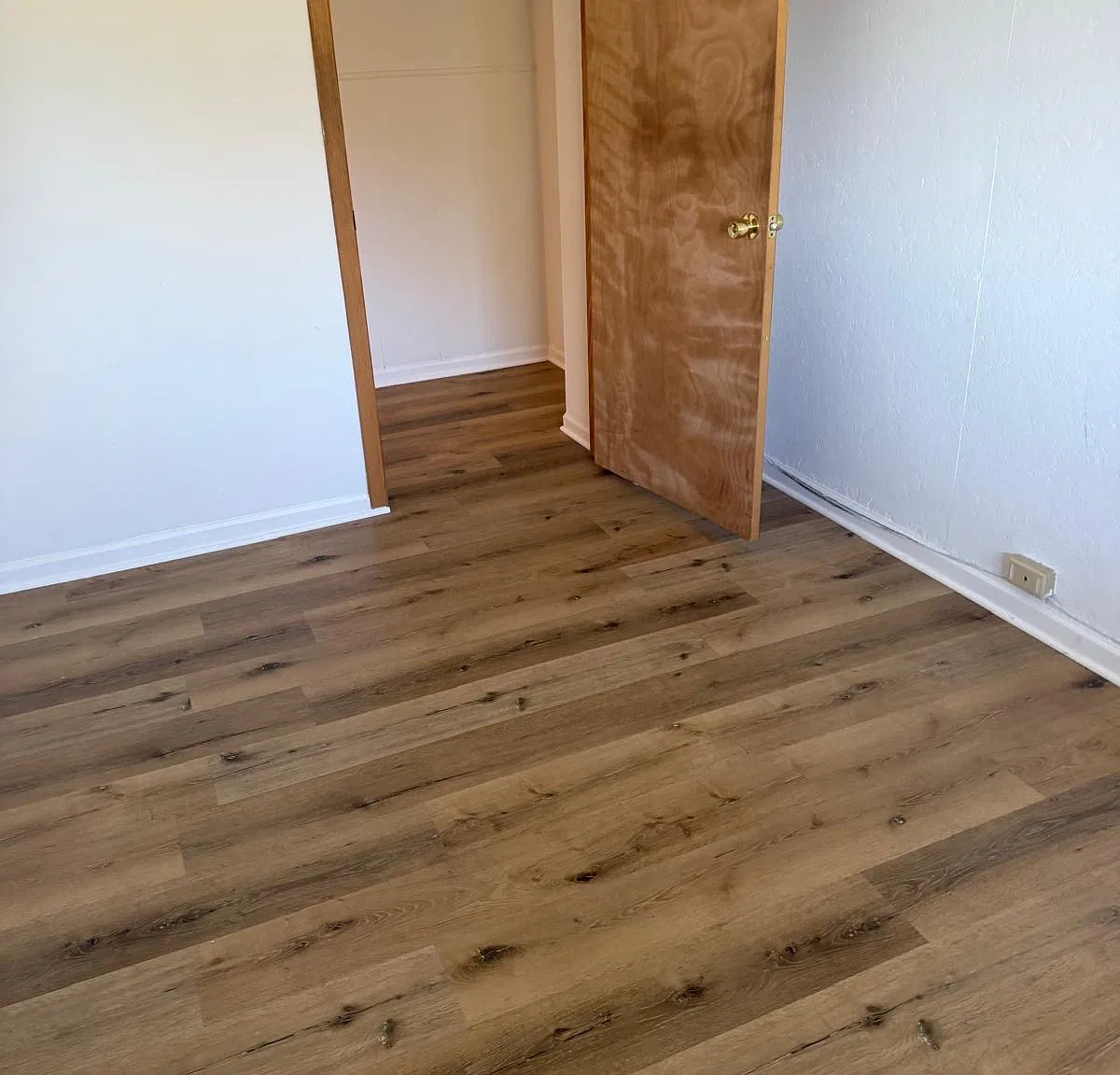 2 bed, $1,300 — Photo 3