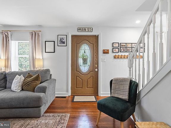 3rd image of 18 Buttonwood Ave