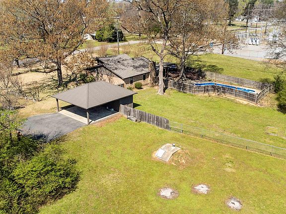 4th image of 8112 Hart Rd