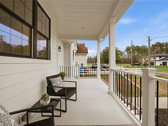 3rd image of 1653 Shipyard Rd