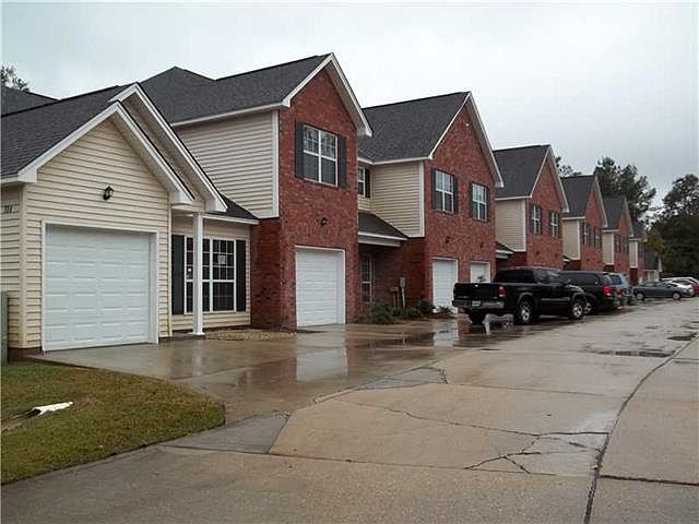 2nd image of 104 Covington Meadows Cir