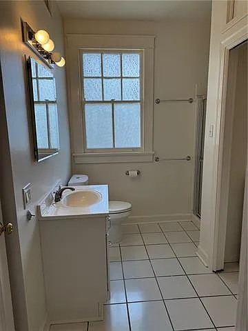 214 Hollywood Dr — Photo 10