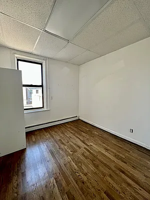 Rented by Bouklis Group | media 4