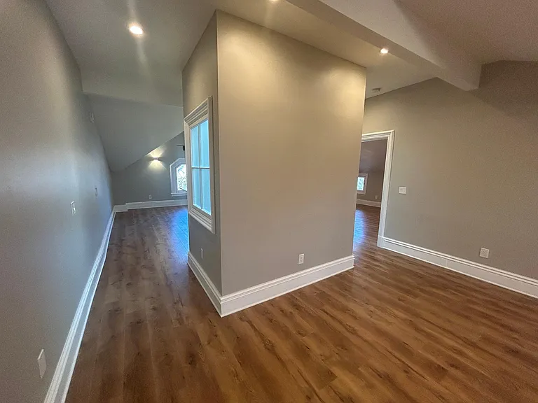 3805 Franklin Blvd #301 — Photo 12