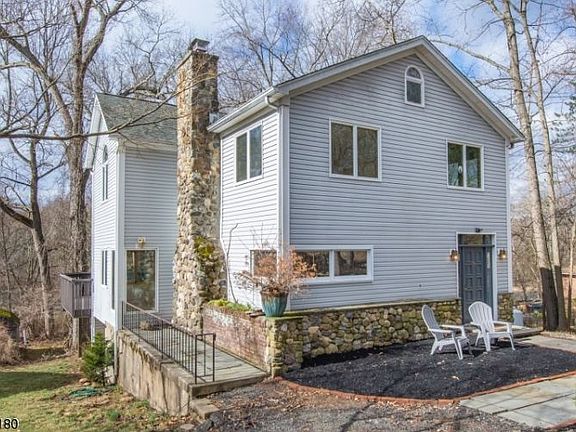 2nd image of 93 Rockaway Dr