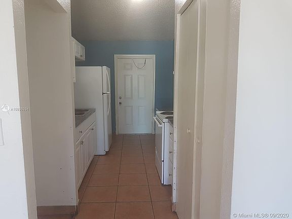 4th image of 18036 NW 41st Pl #18036