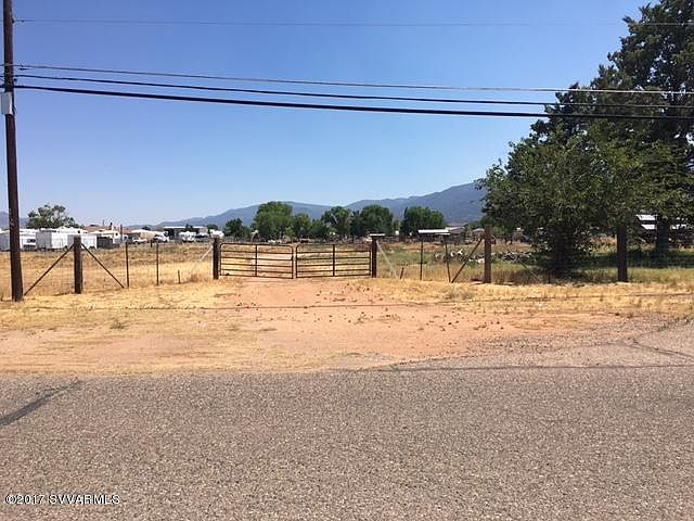 2nd image of 471 E Howards Rd