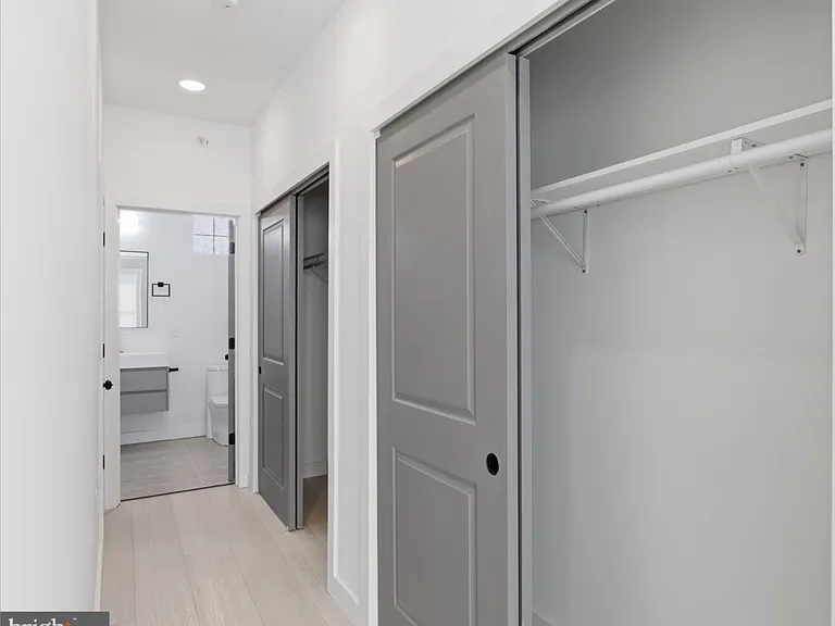 1024 W Orleans St — Photo 20