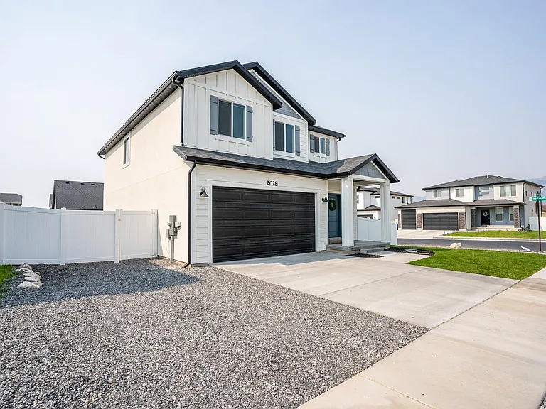 2028 E Bald Eagle Way — Photo 1