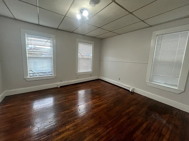 721 Broadway #4 — Photo 4