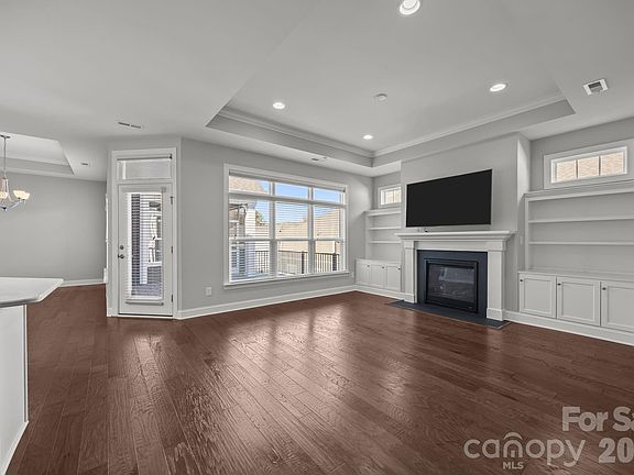 5th image of 15012 Courtside Cove Ln