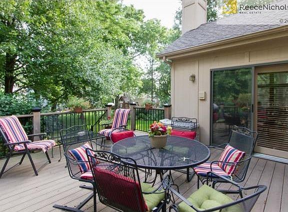 Large patio off hearth room
