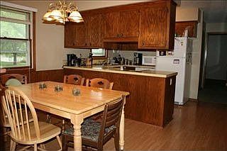 3rd image of 803 Columbine Dr