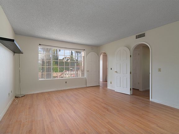 5th image of 4643 Ashby St