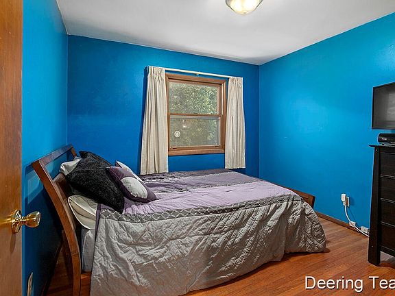 3rd image of 7246 Rezen Dr NE