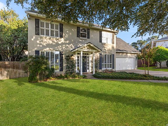 4th image of 1655 Hawks Tree Ln