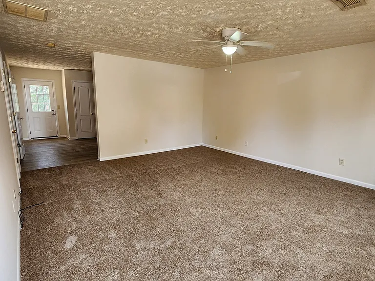 2943 Fields Dr — Photo 3