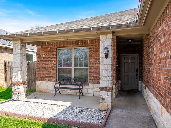 3rd image of 210 Maltby Rd